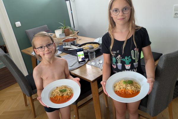 hannesmarlenebela28373F7A2-3541-1C72-E81A-1DF95577AE40.jpg